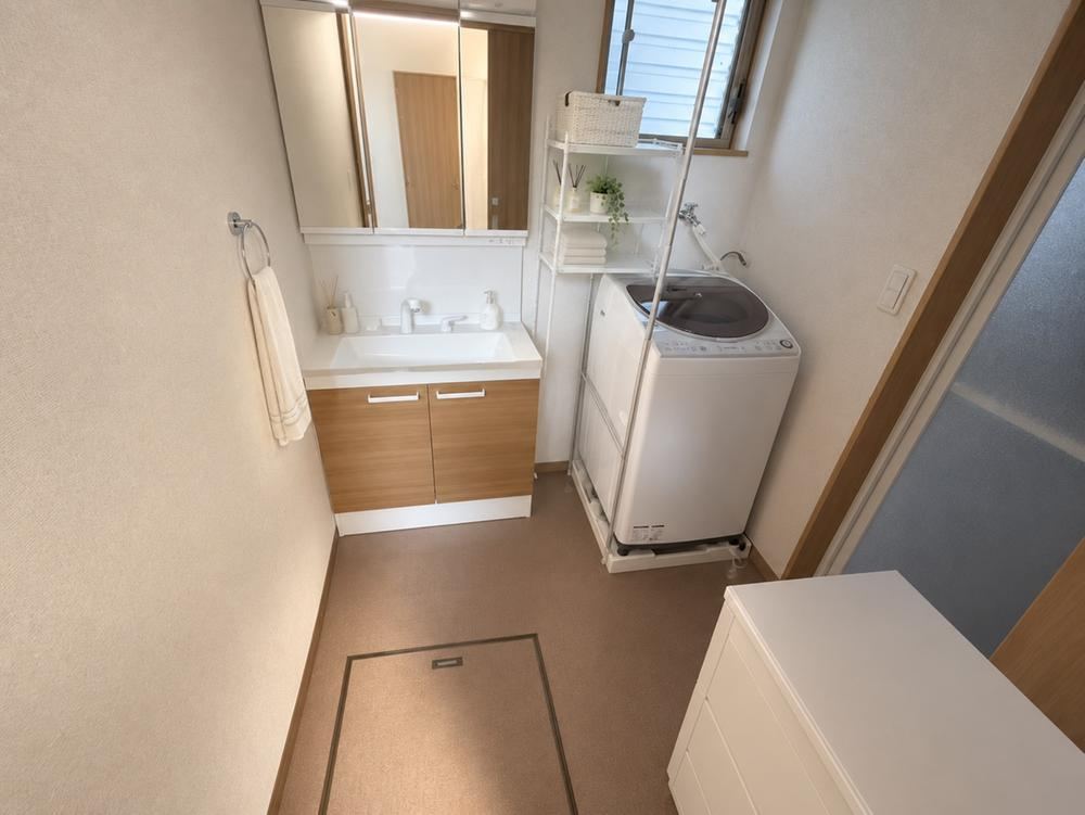 3LDK house in Matsuyama, Ehime - Photo 1