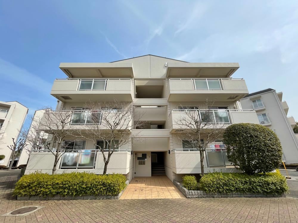 3LDK apartment in Kita Ward, Kobe, Hyogo - Photo 1