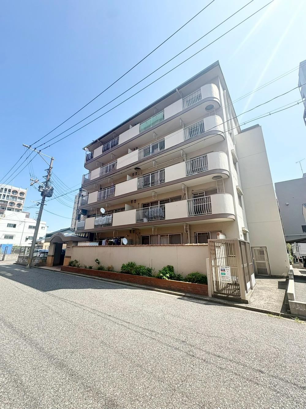 3DK apartment in Moji Ward, Kitakyushu, Fukuoka - Photo 1