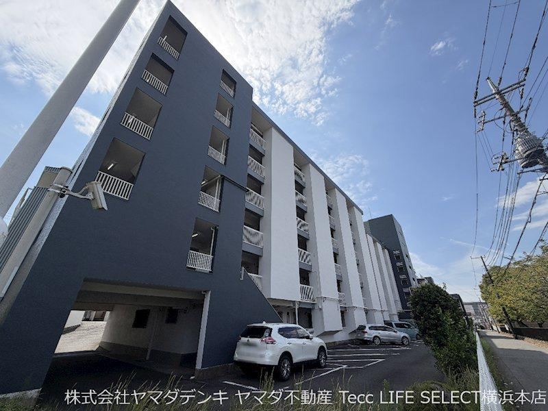 2LDK+S apartment in Minami Ward, Yokohama, Kanagawa - Photo 1