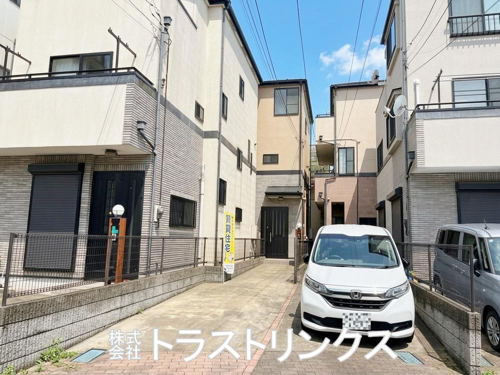 4LDK house in Edogawa Ward, Tokyo - Photo 1