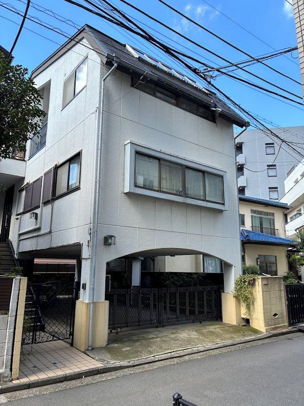 4LDK house in Tsurumi Ward, Yokohama, Kanagawa - Photo 1