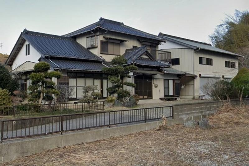 8LDK+S house in Futtsu, Chiba - Photo 1
