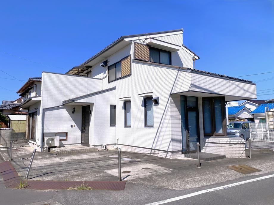 3LDK house in Matsuyama, Ehime - Photo 1