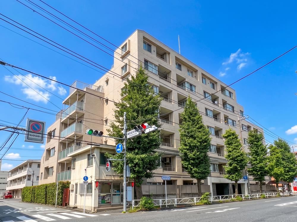 3LDK apartment in Fuchu, Tokyo - Photo 1