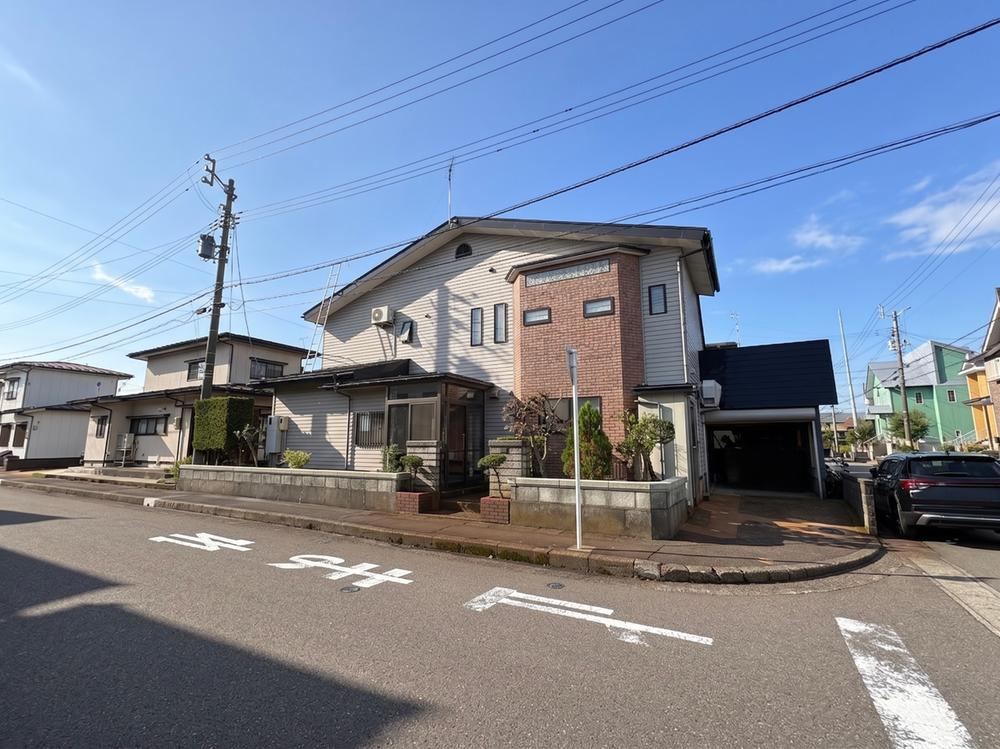 6LDK house in Joetsu, Niigata - Photo 1