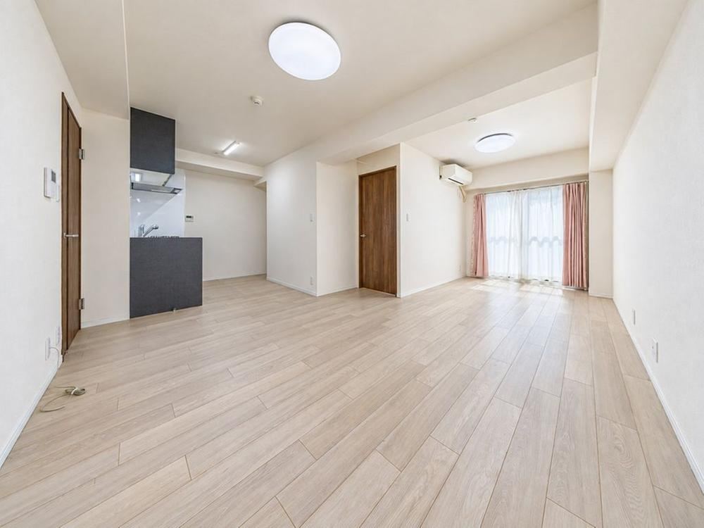 2LDK apartment in Katsushika Ward, Tokyo - Photo 1
