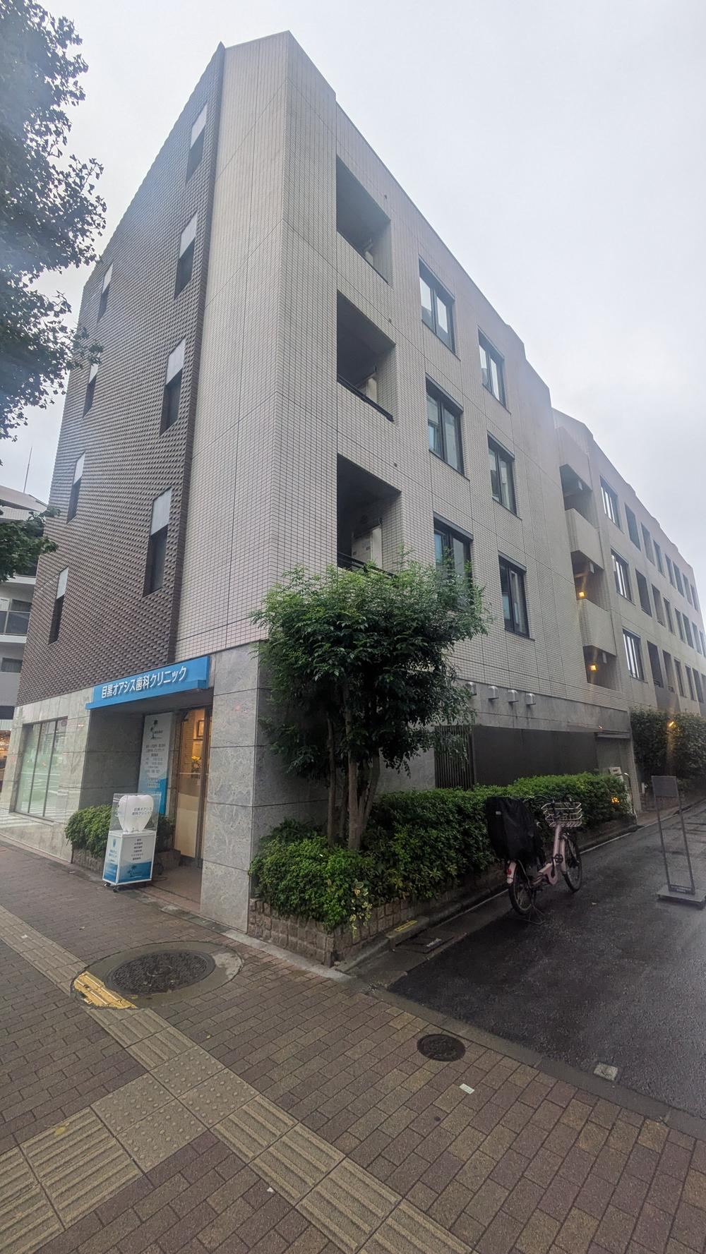 1DK apartment in Meguro Ward, Tokyo - Photo 1