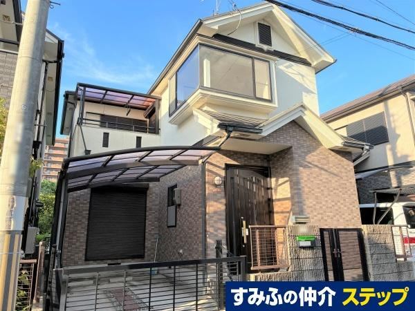 4LDK house in Hirakata, Osaka - Photo 1