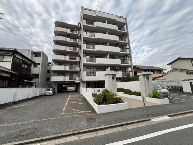 3LDK+S apartment in Nishi Ward, Fukuoka - Photo 1
