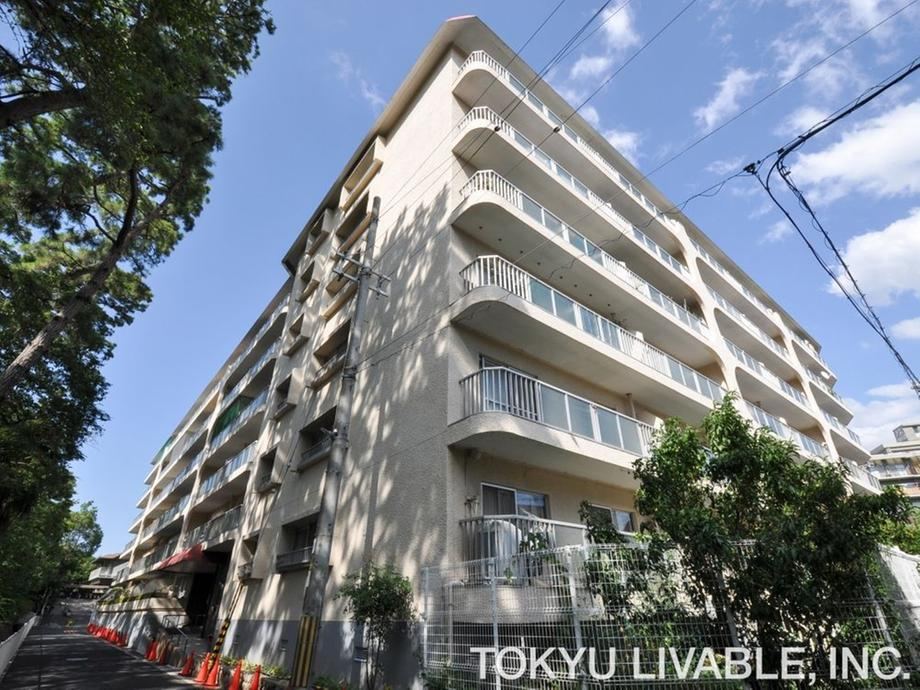 2LDK+S apartment in Amagasaki, Hyogo - Photo 1