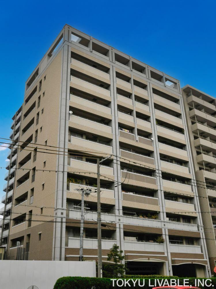 1LDK apartment in Suita, Osaka - Photo 1