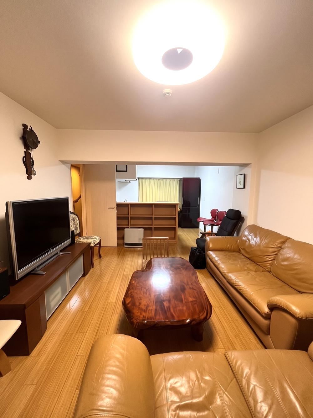 2LDK apartment in Midori Ward, Saitama - Photo 1