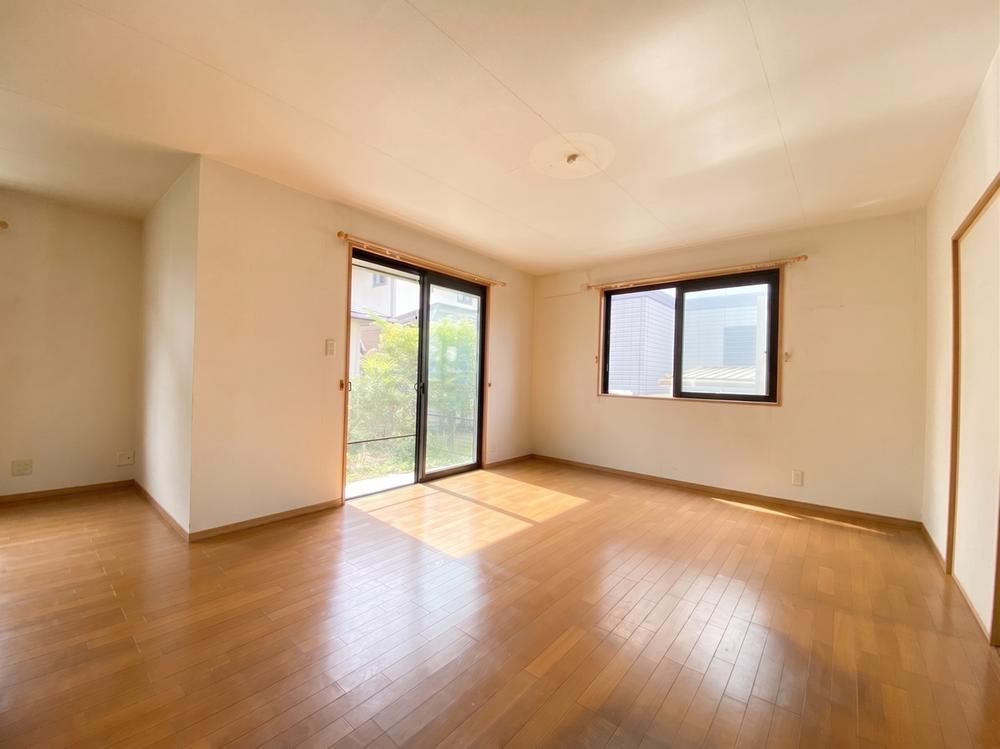 4LDK+S house in Hirakata, Osaka - Photo 1