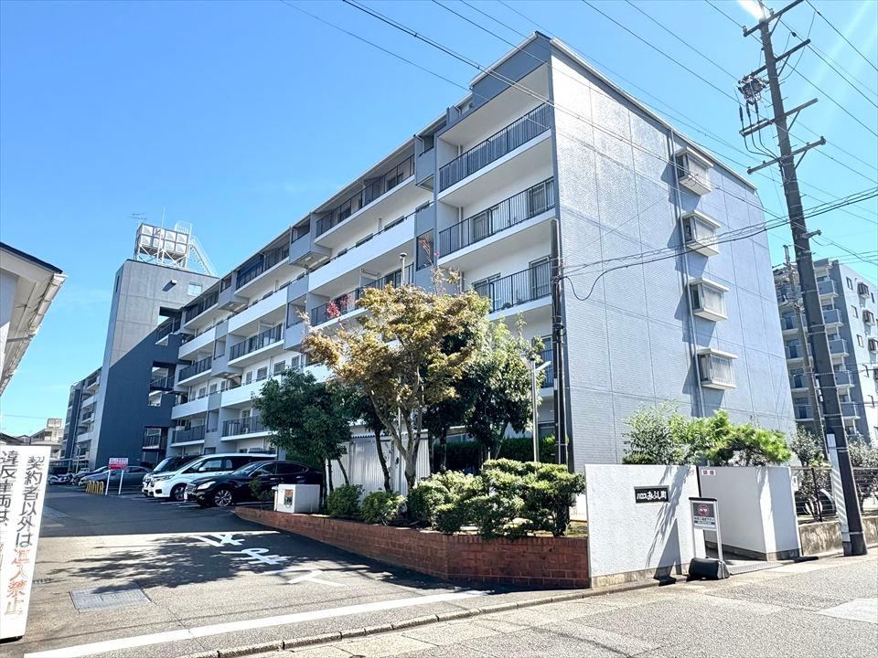 3LDK+S apartment in Minami Ward, Nagoya, Aichi - Photo 1