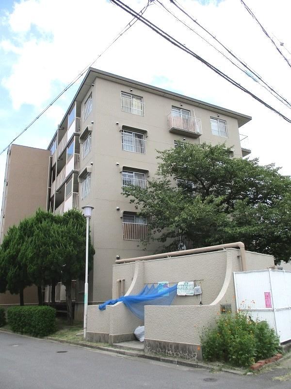 3LDK apartment in Uji, Kyoto - Photo 1
