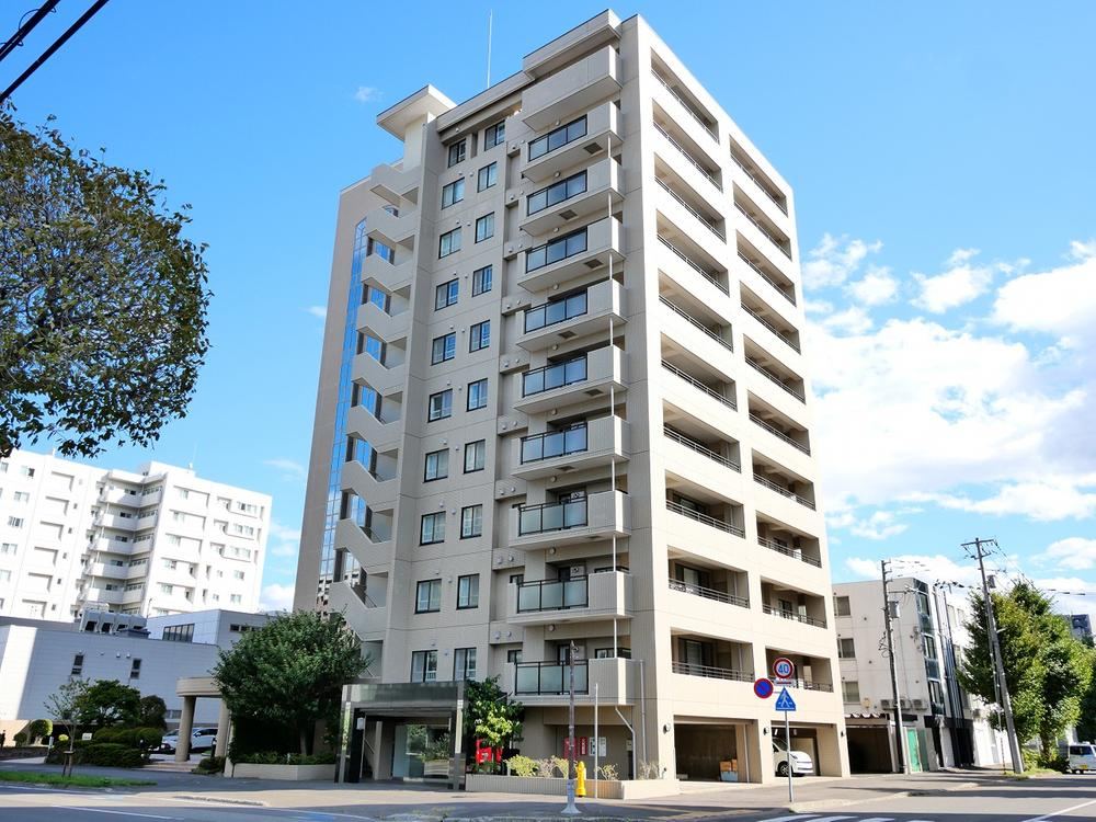 3LDK apartment in Chuo Ward, Sapporo, Hokkaido - Photo 1