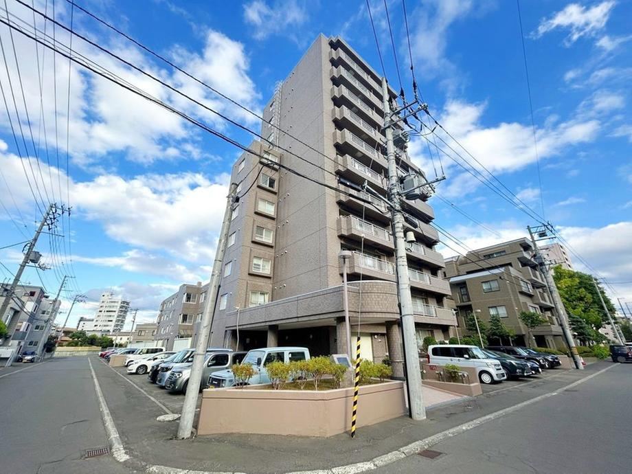 2LDK apartment in Chuo Ward, Sapporo, Hokkaido - Photo 1