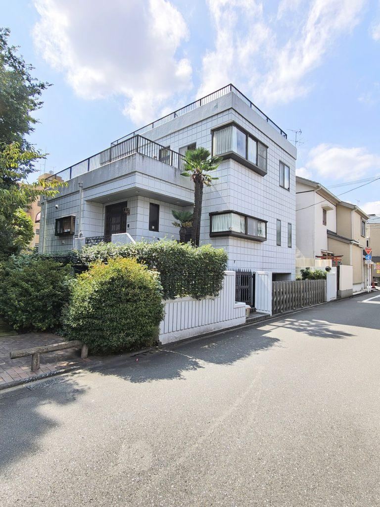 6LDK house in Kodaira, Tokyo - Photo 1