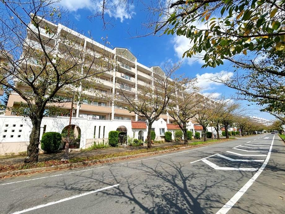 3LDK apartment in Shiroi, Chiba - Photo 1