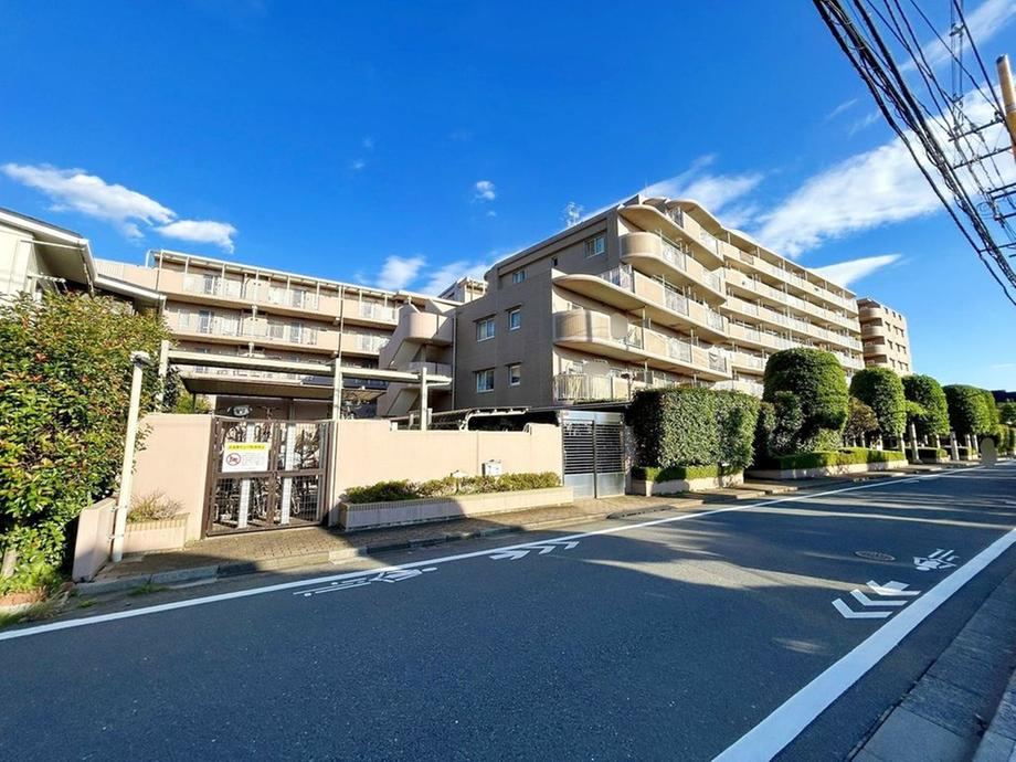 3LDK apartment in Nishitokyo, Tokyo - Photo 1