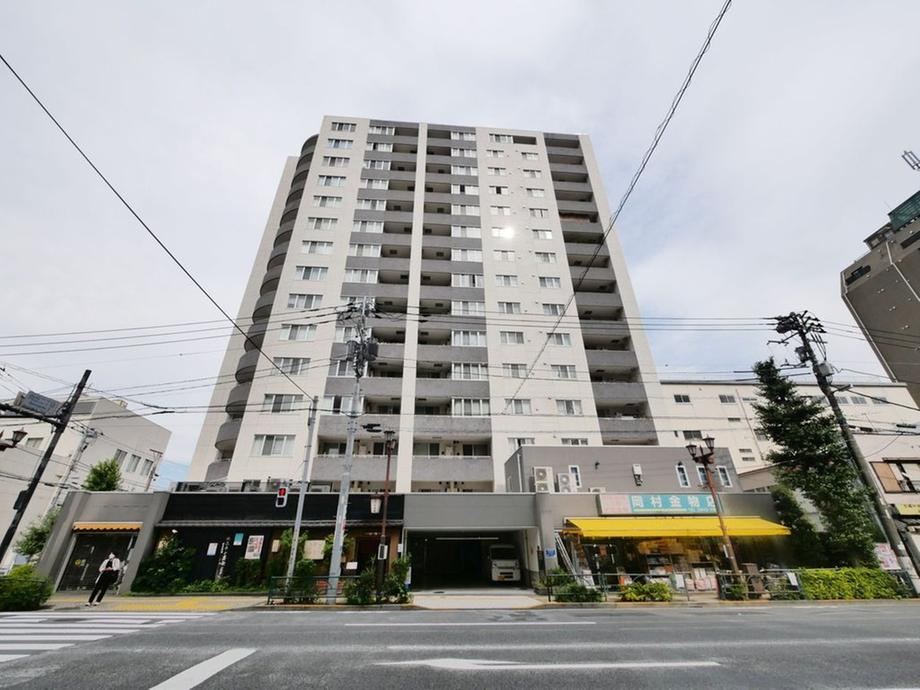 1LDK+S apartment in Bunkyo Ward, Tokyo - Photo 1