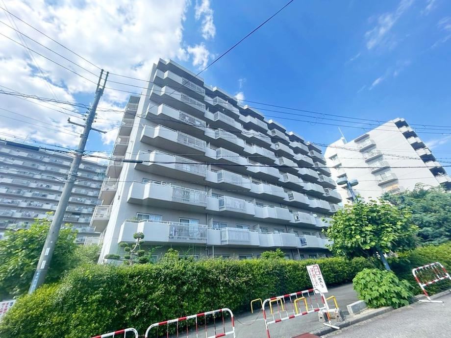 3LDK apartment in Suita, Osaka - Photo 1