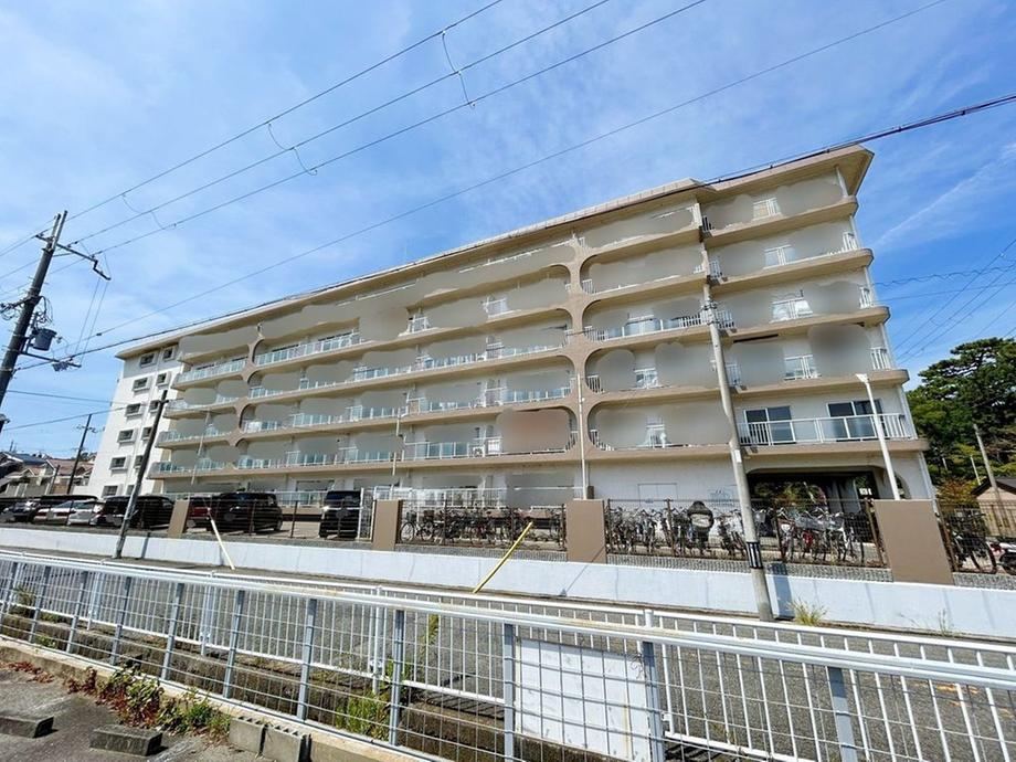 3LDK apartment in Amagasaki, Hyogo - Photo 1