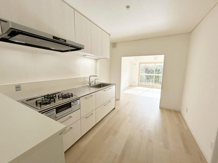 4LDK apartment in Suma Ward, Kobe, Hyogo - Photo 1