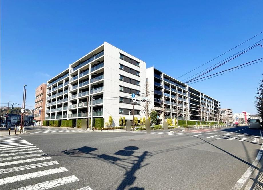 3LDK apartment in Isogo Ward, Yokohama, Kanagawa - Photo 1