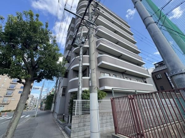 3LDK apartment in Yodogawa Ward, Osaka - Photo 1