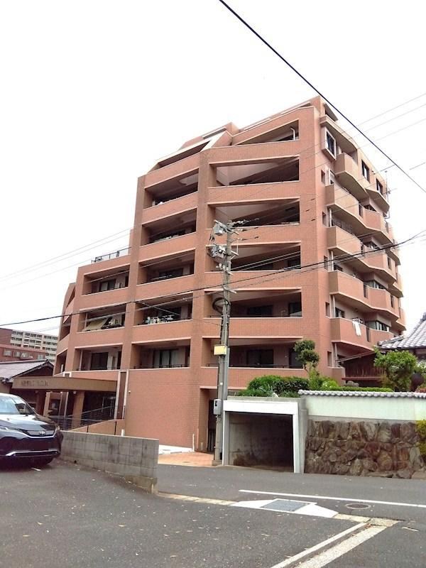 3LDK apartment in Moji Ward, Kitakyushu, Fukuoka - Photo 1