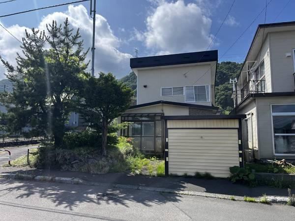 193 m² land in Nishi Ward, Sapporo, Hokkaido - Photo 1