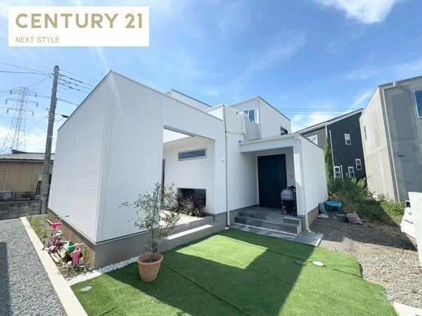 4LDK house in Kai, Yamanashi - Photo 1