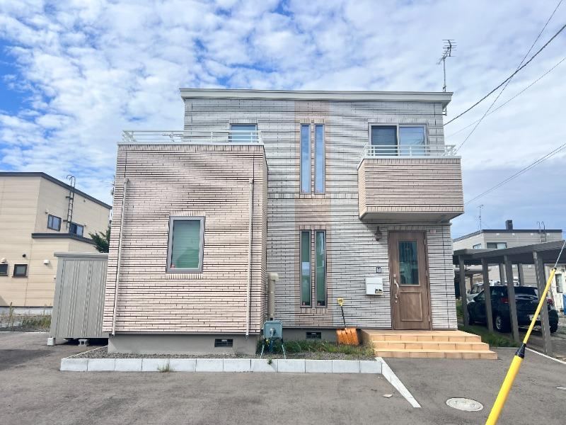 4LDK house in Shiroishi Ward, Sapporo, Hokkaido - Photo 1