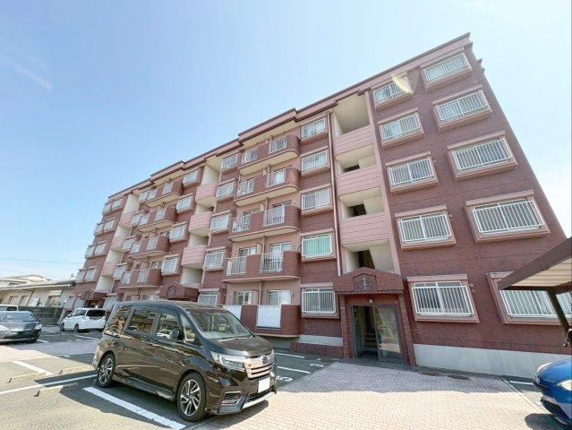 3LDK apartment in Kokuraminami Ward, Kitakyushu, Fukuoka - Photo 1