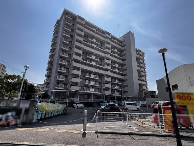 3LDK apartment in Suma Ward, Kobe, Hyogo - Photo 1