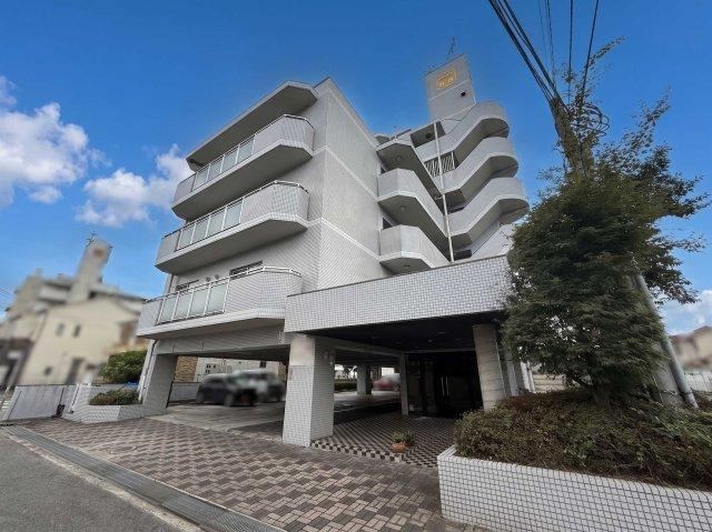 3LDK apartment in Himeji, Hyogo - Photo 1