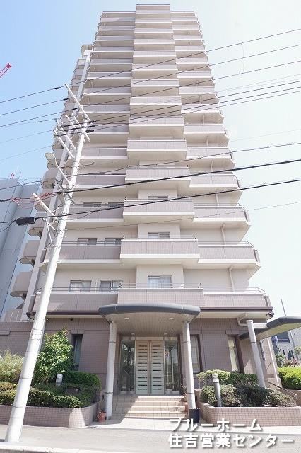 3LDK apartment in Sumiyoshi Ward, Osaka - Photo 1