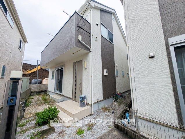 3LDK house in Akiruno, Tokyo - Photo 1