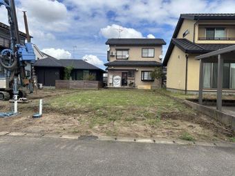 plot of land in Konan Ward
