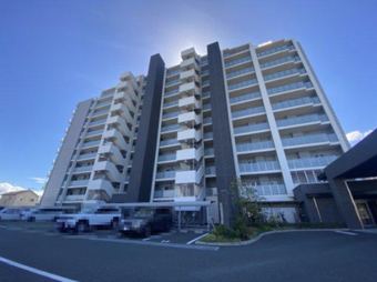 2LDK apartment in Higashi Ward