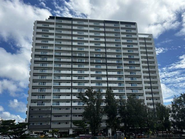 3LDK apartment in Itoman, Okinawa - Photo 1
