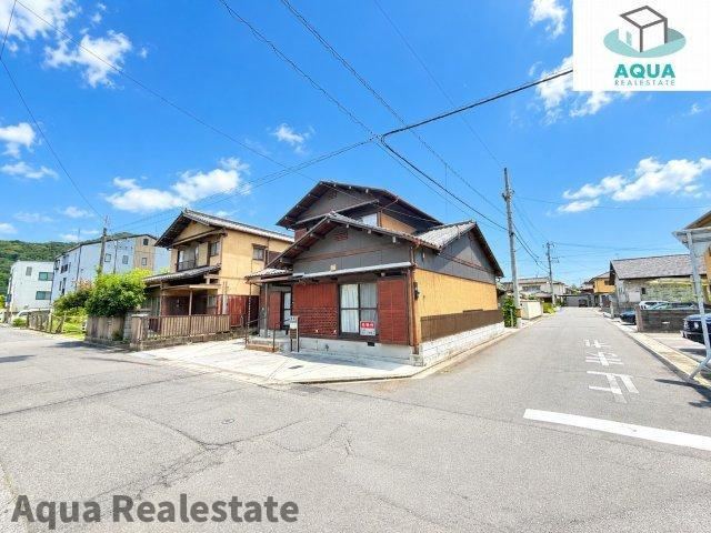 7LDK house in Takamatsu, Kagawa - Photo 1