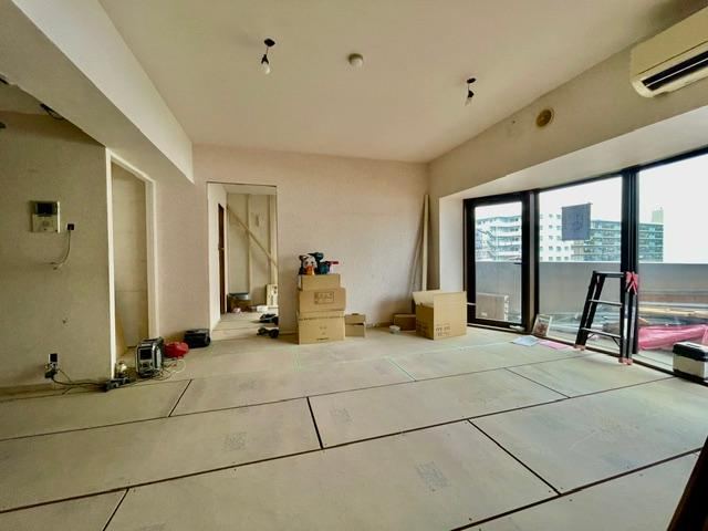 3LDK apartment in Fuchu, Tokyo - Photo 1