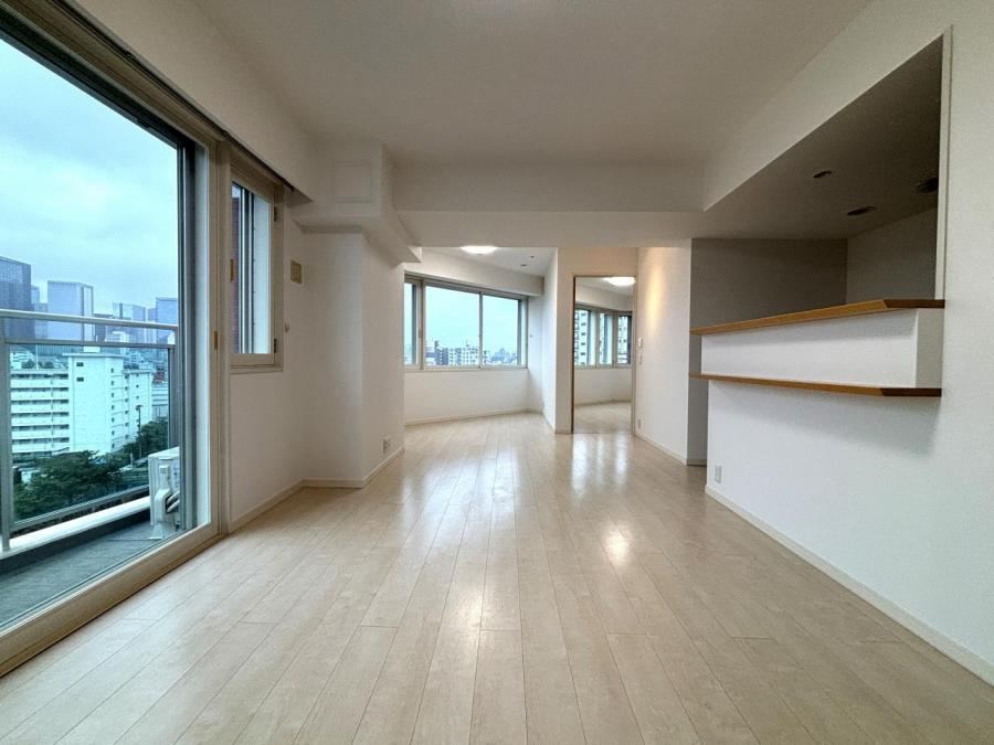 2LDK apartment in Nakano Ward, Tokyo - Photo 1