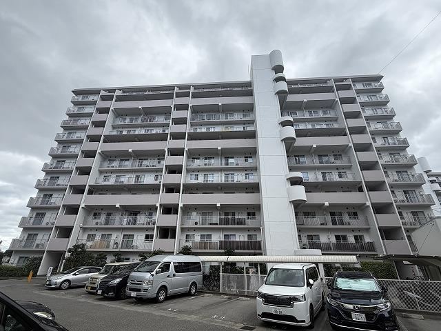 3LDK apartment in Itami, Hyogo - Photo 1