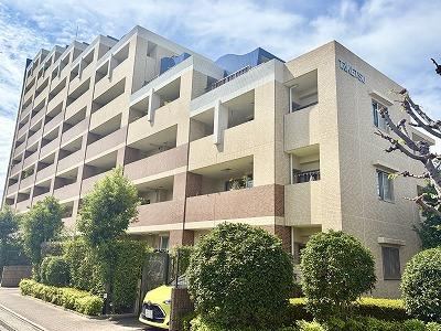 3LDK apartment in Itami, Hyogo - Photo 1
