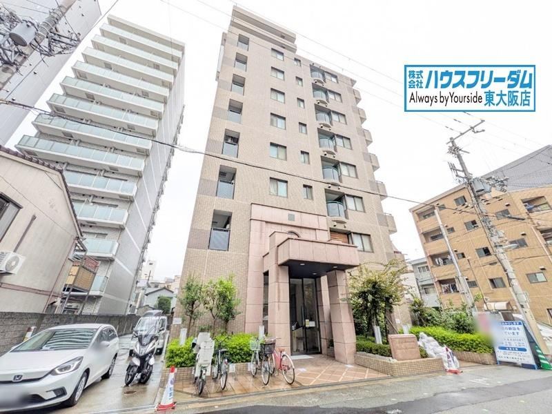 3LDK apartment in Minato Ward, Osaka - Photo 1