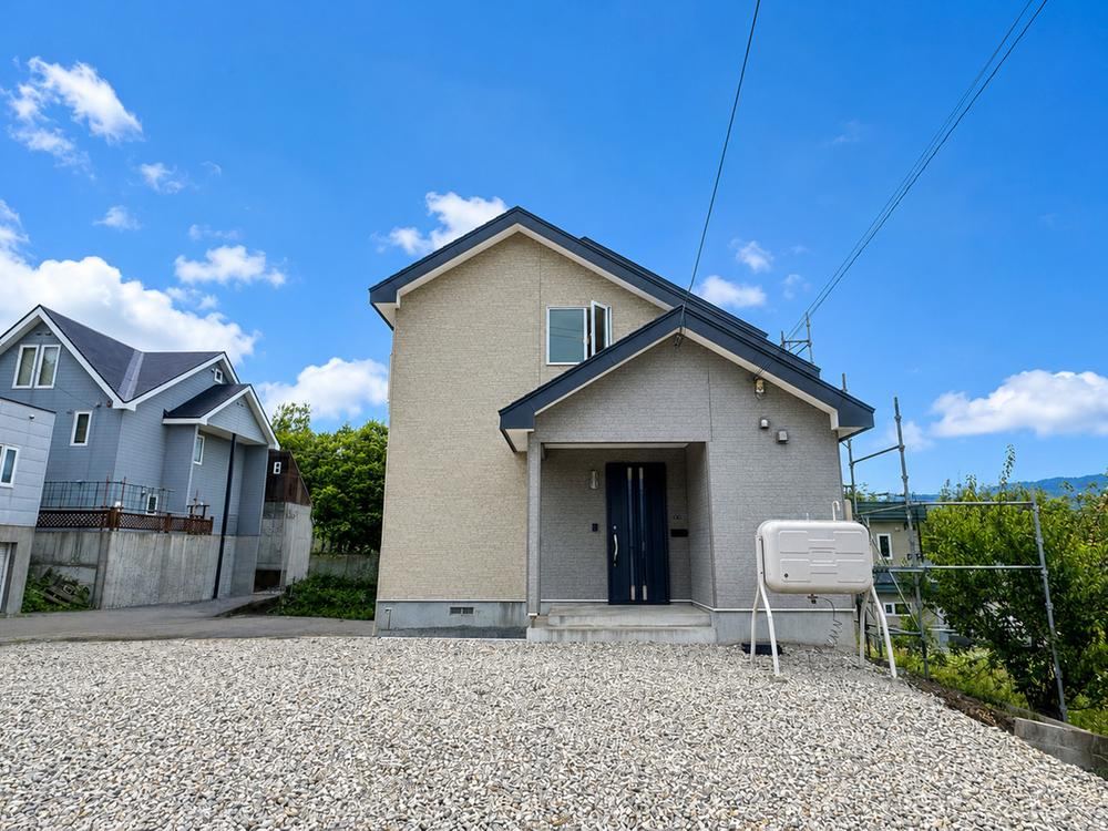 4LDK+S house in Minami Ward, Sapporo, Hokkaido - Photo 1